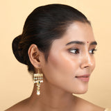 Ekta Nazuk Kundan Earring