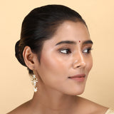Kriti Nazuk Kundan Earring