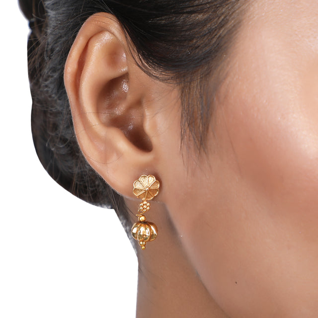 Aashi Earring