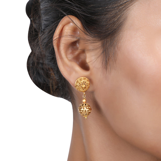 Raashi Earring