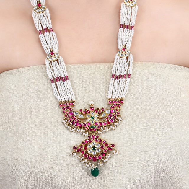 Megha Collection Niharika Kundan Necklace Set