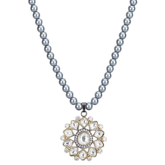 Advika Sirena Zircon Pendant Set