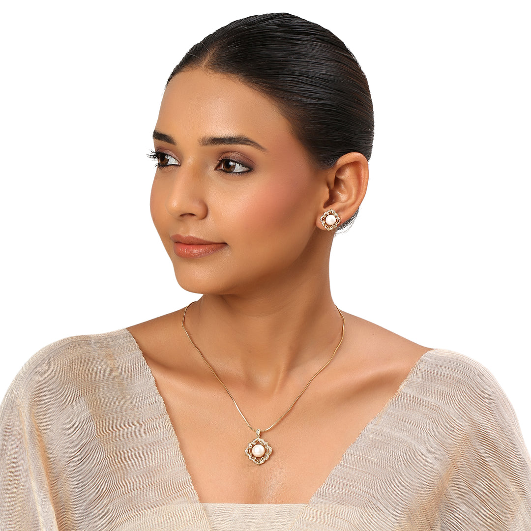 22k Gold Plated Sundari Kamalini Pendant Set