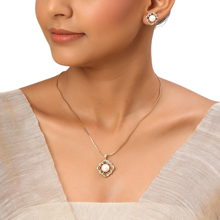22k Gold Plated Sundari Kamalini Pendant Set