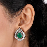 Black Nyra Aarvi Pendant Set