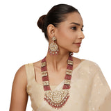 Gaurangi Necklace Set