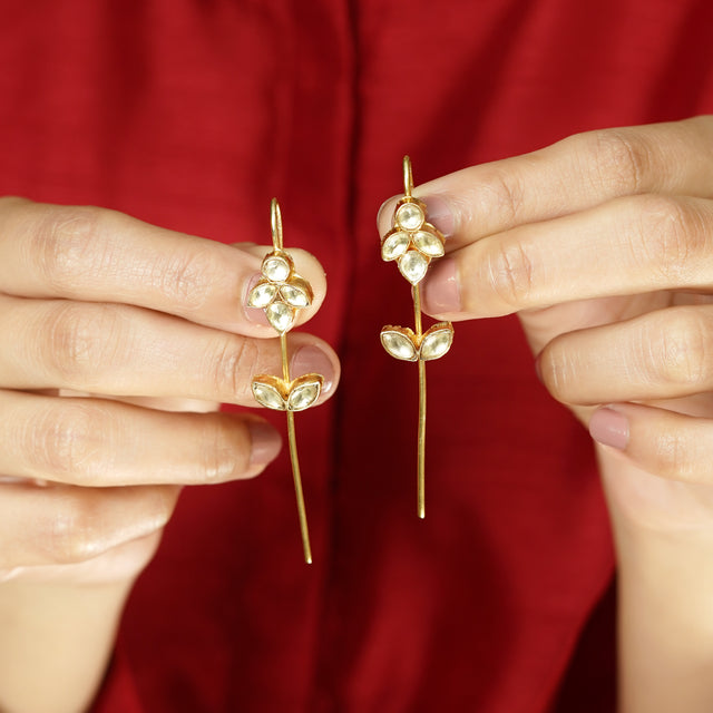 Eshita 22k Gold Plated Earpin