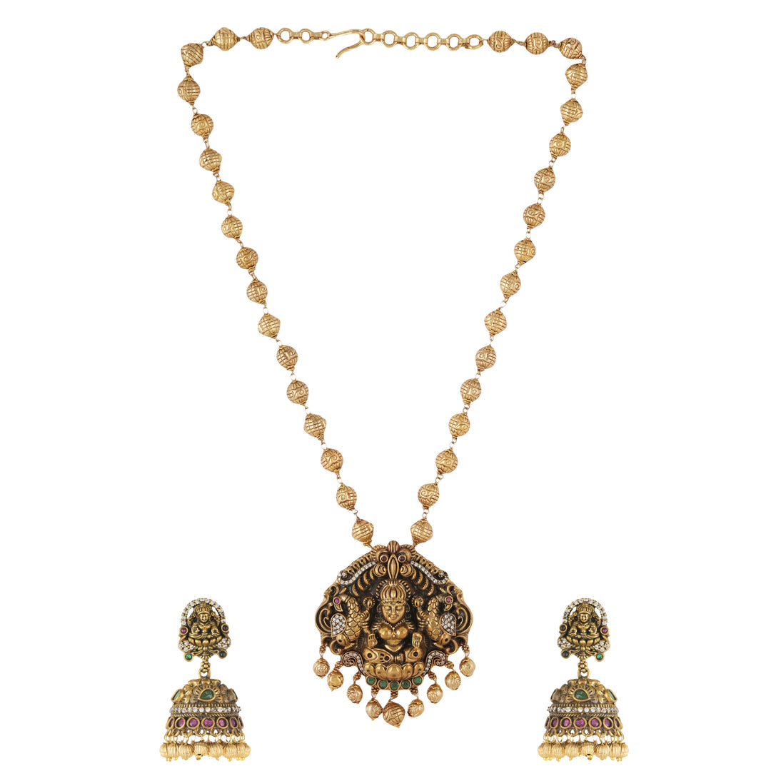 Madhulika Pendant Set
