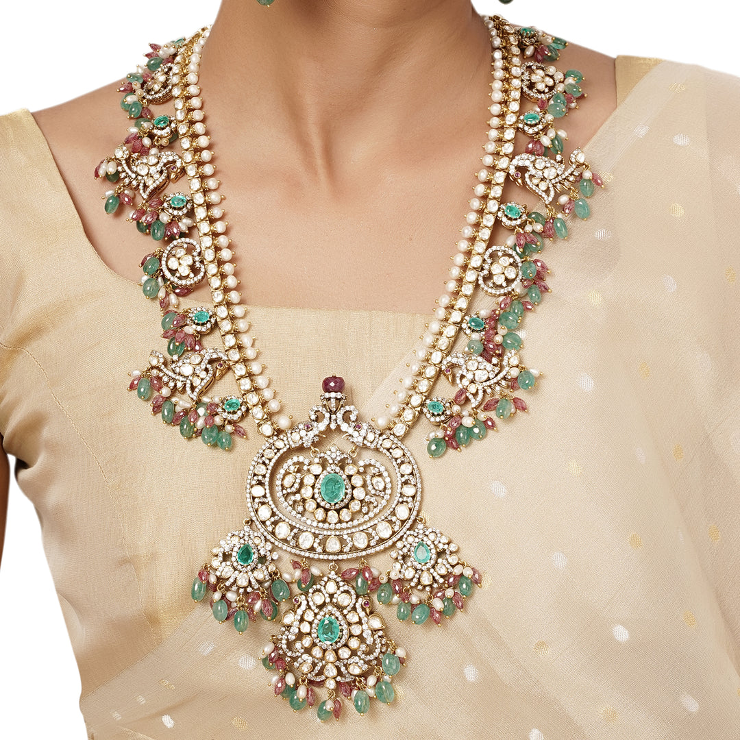 Aarunya Necklace Set
