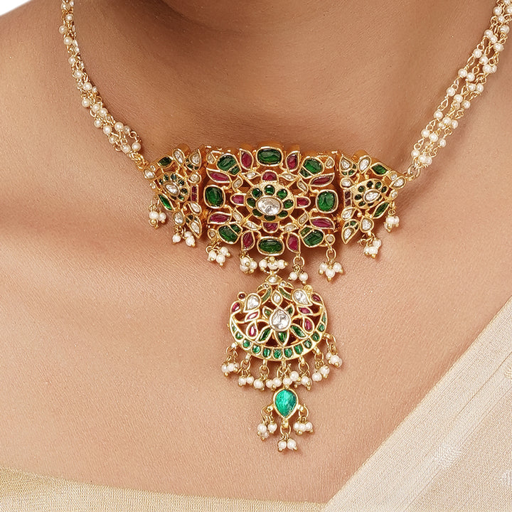 Suramya Necklace Set