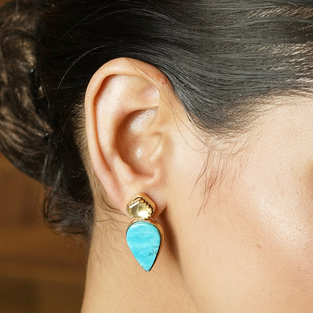 Chasmum 22k Gold Plated Earring