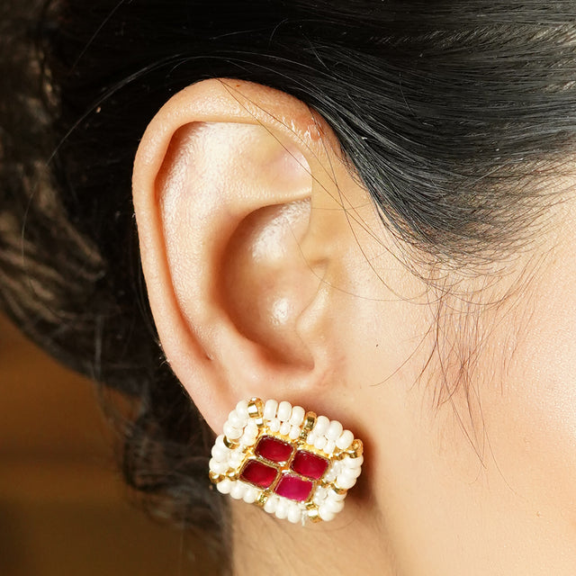 Meera 22k Gold Plated Earring