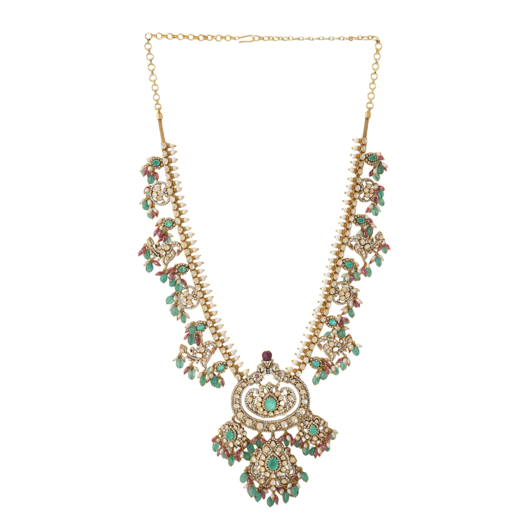 Aarunya Necklace Set