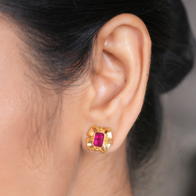 22k Gold Plated Amolya Vedhika Pendant Set