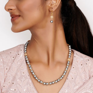 22k Gold Plated Teej Nivrita Pendant Set