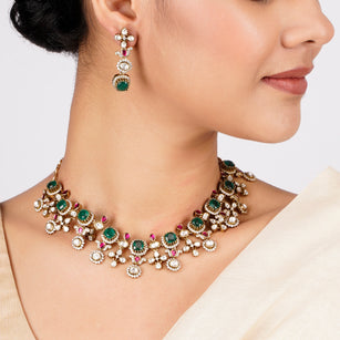 Seyari Necklace Set