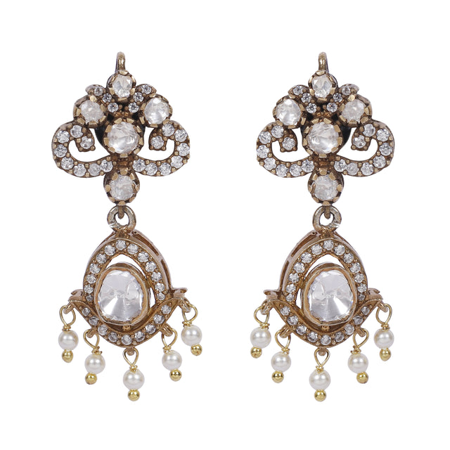 GEETIKA EARRING