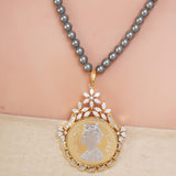 HEERA VICTOTIA QUEEN ZIRCON SET