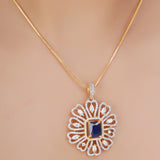 HEERA FLOWER PENDANT SET