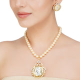 HEERA VICTORIA QUEEN PENDANT SET